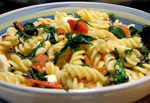pasta fredda rucola e radicchio di Claudia Ventura - Recipefy