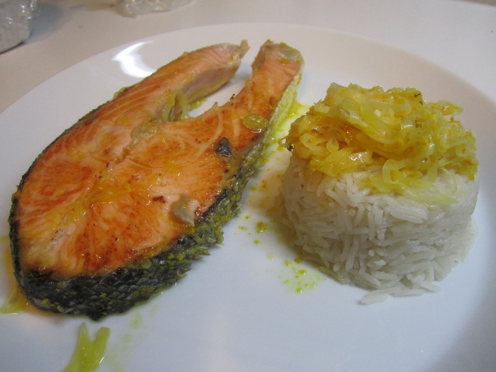 Salmone agli agrumi con sformatino di riso pilaf di Daniela Vietri - Recipefy