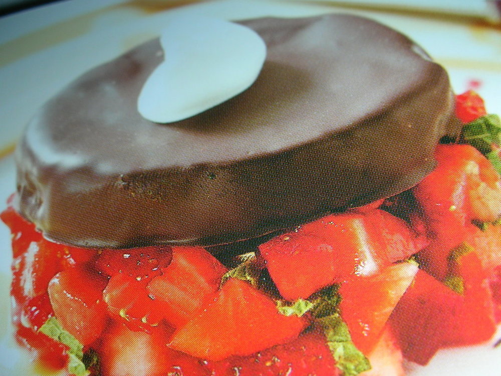 TARTARE DI FRAGOLE CON PAN BRIOCHE AL CIOCCOLATO de Alfy - Recipefy