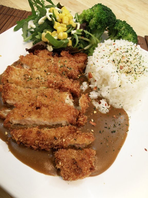 Katsu-karē - カツカレ Japanese Katsu Curry (Pork or Chicken) di Kirito - Recipefy
