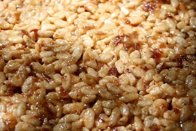 Date & Rice Bubble slice di librarychick4405 - Recipefy