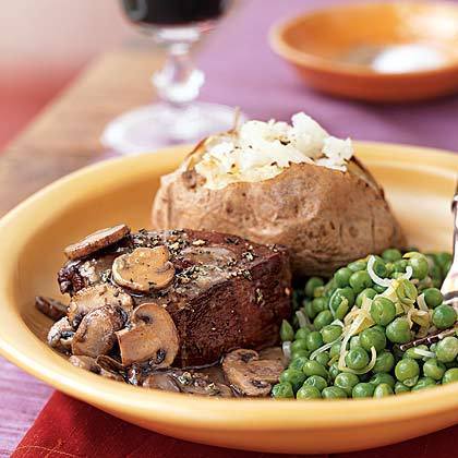 Fresh Herb-Coated Beef Tenderloin Steaks with Mushroom Gravy of Shel - Recipefy