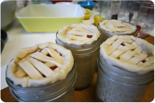 Raspberry Pear Pie in a Jar de Malia - Recipefy
