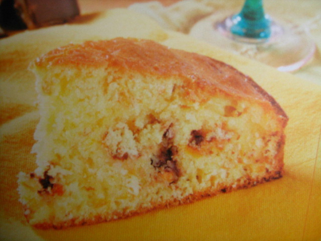 Torta di carote e cocco con gocce di cioccolato of Veronica A. - Recipefy