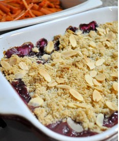 Warren Pear and Huckleberry Crisp of Jennifer Nash - Recipefy