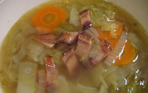 Bacon and Cabbage Soup. di David Le Mottee - Recipefy