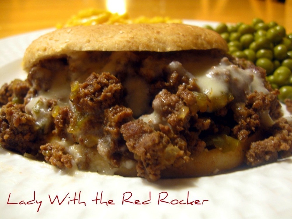 Philly Cheesesteak Sloppy Joes of Lisa Evanoff - Recipefy