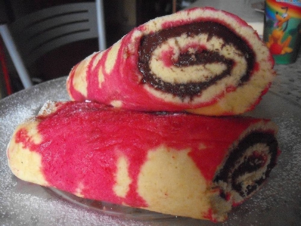 Rotolo rosa alla nutella e cocco de Sara C. - Recipefy