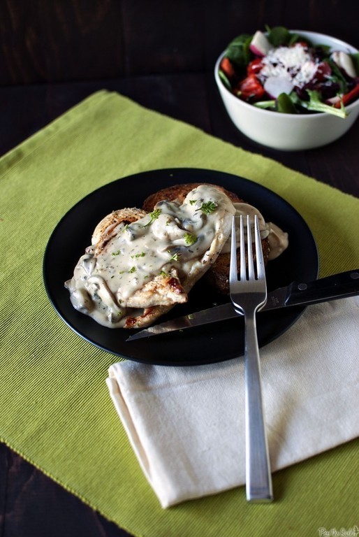Open-Face Hot Chicken Sandwich with Creamy Mushroom Gravy of Lisa Evanoff - Recipefy