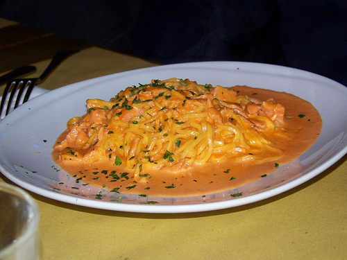 Tagliolini al salmone of Nicoletta Simonetti - Recipefy