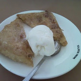 Pancake-and-ice-cream-homemade-jpg_3523751_3233674_976816_7275771