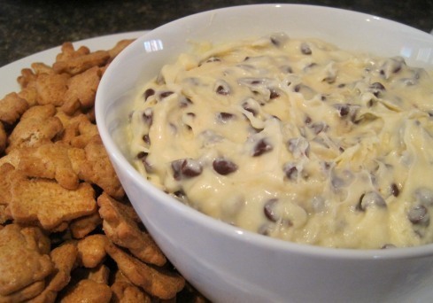 Chocolate Chip Cheesecake Dip de Emilia - Recipefy