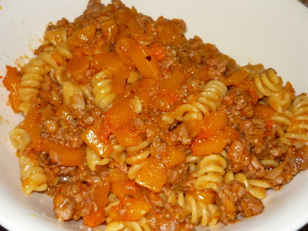 Fusilli with Sausage mince and butternut Squash  de Cheech Andrea Francesco Albanese - Recipefy