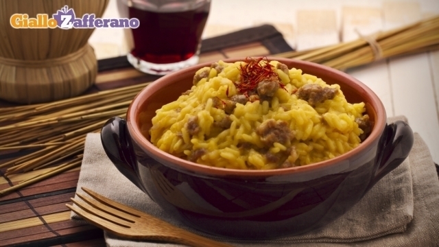 Risotto alla salsiccia di Classe 1B - Recipefy
