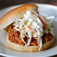 BBQ Beer Chicken (Crockpot) de Emilia - Recipefy