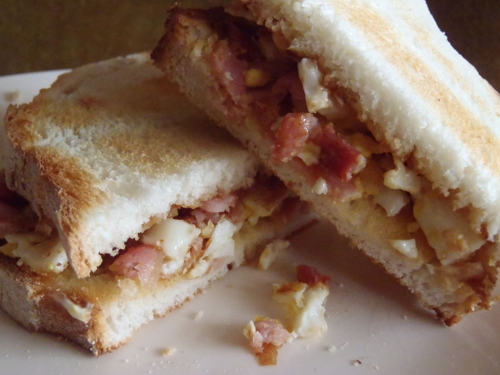 Bacon and egg sandwich of Owen Morgan - Recipefy
