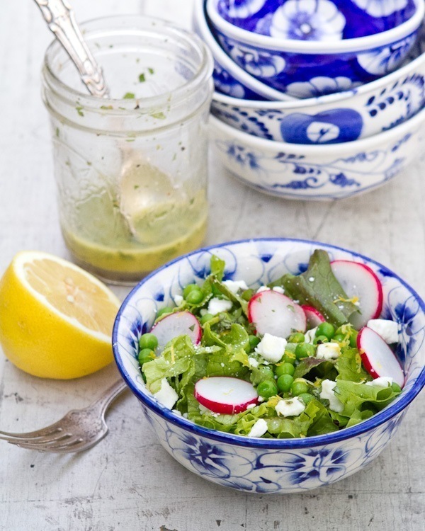Radish and Pea Salad with Lemon Oregano Vinaigrette di Kelly Snyder - Recipefy