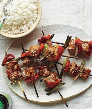 Glazed Pork Kebabs and Sesame Rice de Kelly Snyder - Recipefy