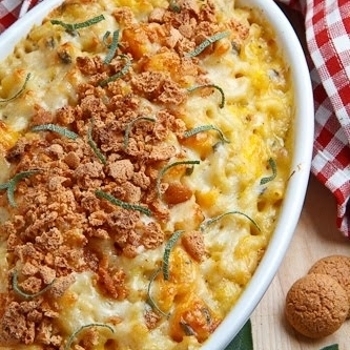 Pumpkin Mac & Cheese with Amaretti Crust de Emilia - Recipefy