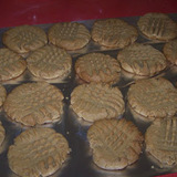 Http-4-bp-blogspot-com-_cp3pd1brvxc-rl2y2wvhi3i-aaaaaaaabl8-yixgsdccva-s400-easiest-peanut-butter-cookies-r-jpg
