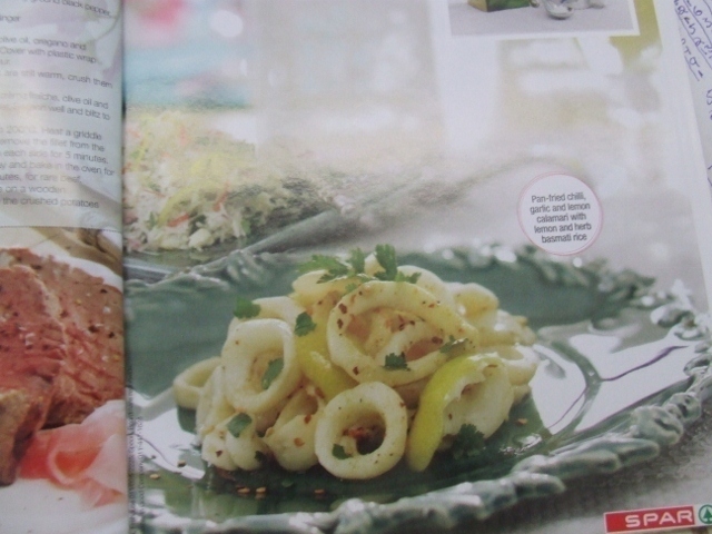 Pan-fried chilli, garlic and lemon calamari with lemon and herb basmati rice di Forbidden - Recipefy