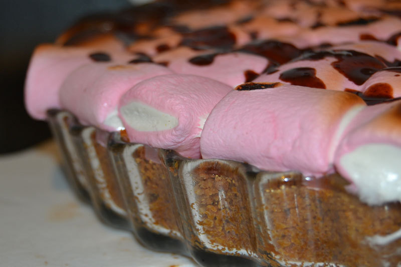 tarta de chocolate con nubes S´mores pie of Adrian Segura - Recipefy