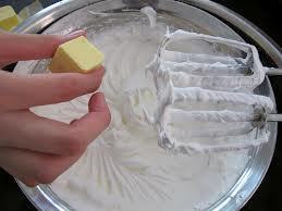SWISS MERENGUE BUTTERCREAM CREMA DE MERENGUE-MANTEQUILLA of Sonia f.g. - Recipefy