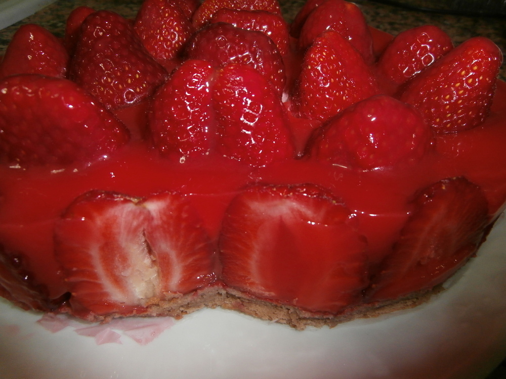 TARTA CORAZON CON FRESAS Y CHANTILLY de Cati Ballesta - Recipefy