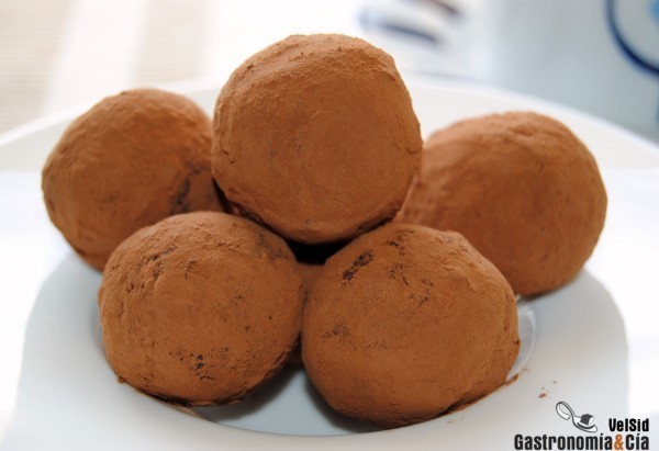 TRUFA DE CHOCOLATE CREMOSA of Miguel Angel Maldonado Gonzalez - Recipefy