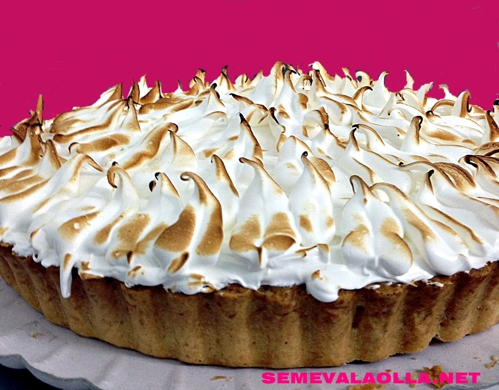 TARTA DE MERENGUE CON CREMA DE LIMÓN Y BASE DE PASTA QUEBRADA. de Miguel Angel Maldonado Gonzalez - Recipefy