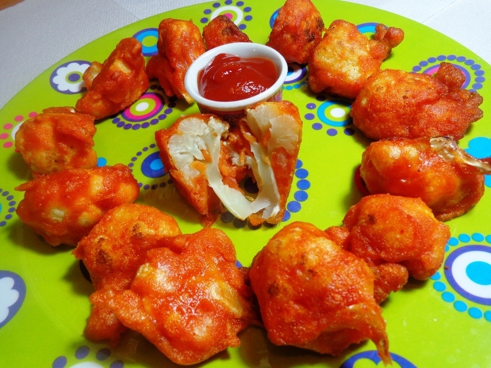 Cauliflower pakodas... of Kitchen Snippets - Recipefy