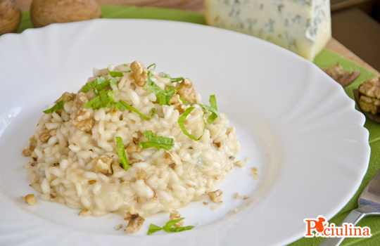 Risotto with Gorgonzola and Walnuts - Risotto al Gorgonzola e noci de Rosa Lanzillotti - Recipefy