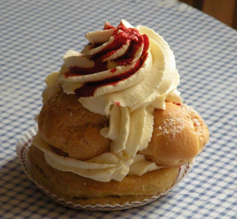 TARTA SAINT HONORE of evelin - Recipefy