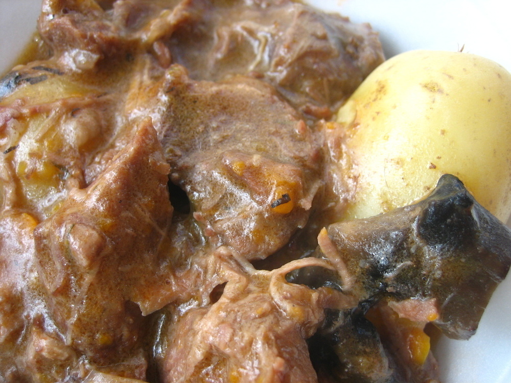 Pot Roast with Mushrooms and Red Wine of Heather Hattaway Penca - Recipefy