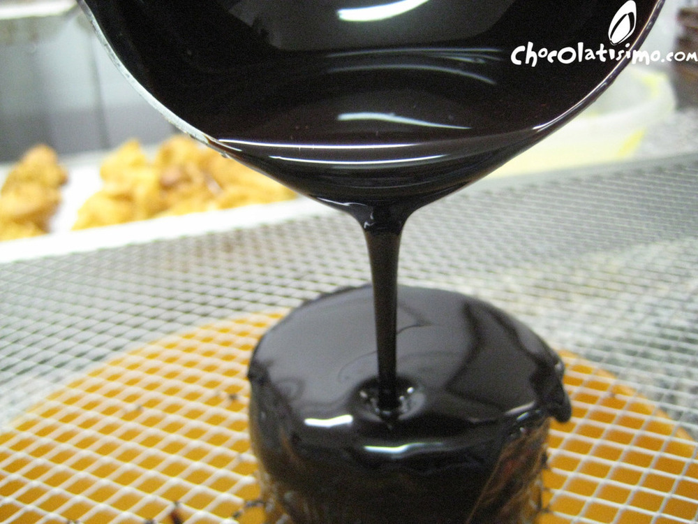 GLASEADO DE CHOCOLATE BRILLANTE of evelin - Recipefy