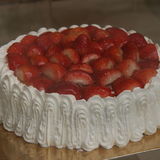 7268230781_http-upload-wikimedia-org-wikipedia-commons-thumb-9-9f-tarta_de_fresas_-_riofrio-jpg-1280px-tarta_de_fresas_-_riofrio-jpg%7d
