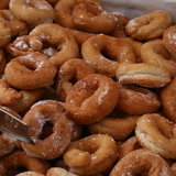 6950869468_http-upload-wikimedia-org-wikipedia-commons-b-b3-rosquillas-jpg%7d