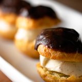 245479374_http-upload-wikimedia-org-wikipedia-commons-a-a2-profiteroles_by_istelleinad-jpg%7d
