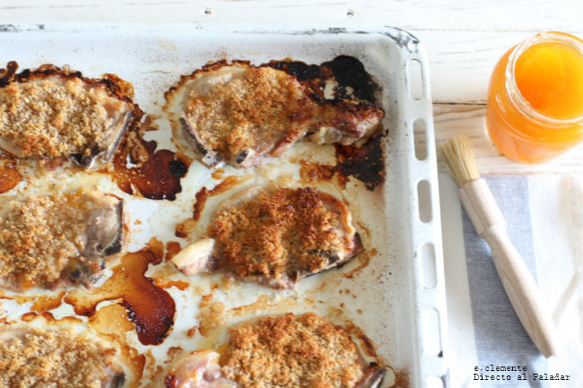 Chuletas de cerdo crujientes con albaricoque de Angel Romero - Recipefy