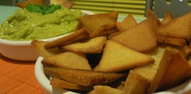 Guacamole y nachos caseros of Angel Romero - Recipefy