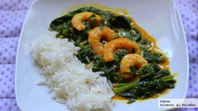 Curry sencillo de espinacas con langostinos of Angel Romero - Recipefy