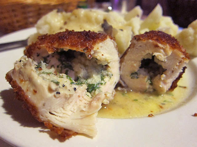 Pollo a la Cordon Bleu of Mónica Sánchez - Recipefy