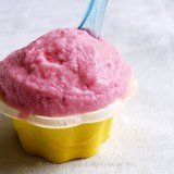8658971631_http-4-bp-blogspot-com-_zdrl_kcgyqc-s-uzbprugmi-aaaaaaaaaqi-vnryl-khglu-s1600-strawberry-ice-cream2-jpg%7d