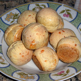 7333553156_http-upload-wikimedia-org-wikipedia-commons-e-e9-pao_de_queijo-jpg%7d