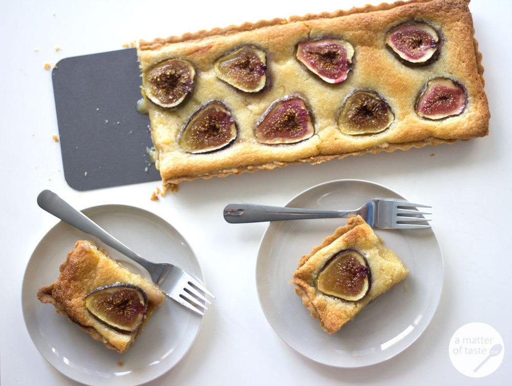 Pita s figami in mandljevo kremo de urshy - Recipefy