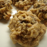Http-upload-wikimedia-org-wikipedia-commons-9-9c-high_fiber_oatmeal_raisin_chocolate_chip_cookies_in_a_ball-jpg
