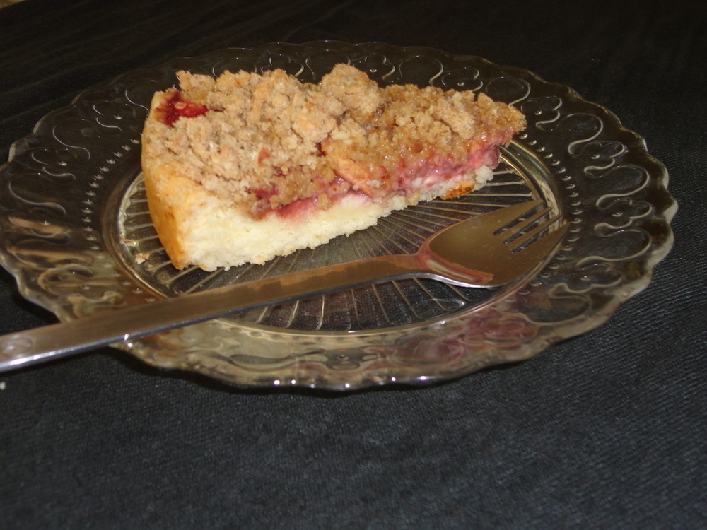 TORTA CRUMBLE ALLE FRAGOLE E MELE de emanuela - Recipefy