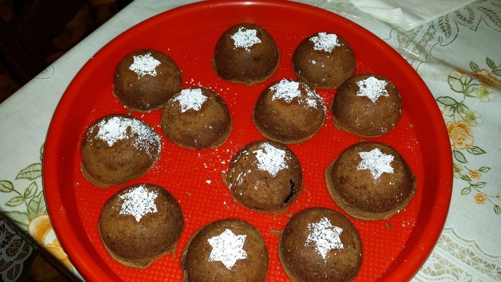 MOONCAKE CON ALBUMI E CREMA AL CIOCCOLATO FATTA IN CASA di clementina zambrini - Recipefy