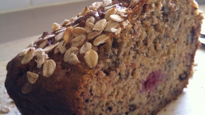 Banana Apple and Raspberry Loaf di Sweeter Life Club - Recipefy