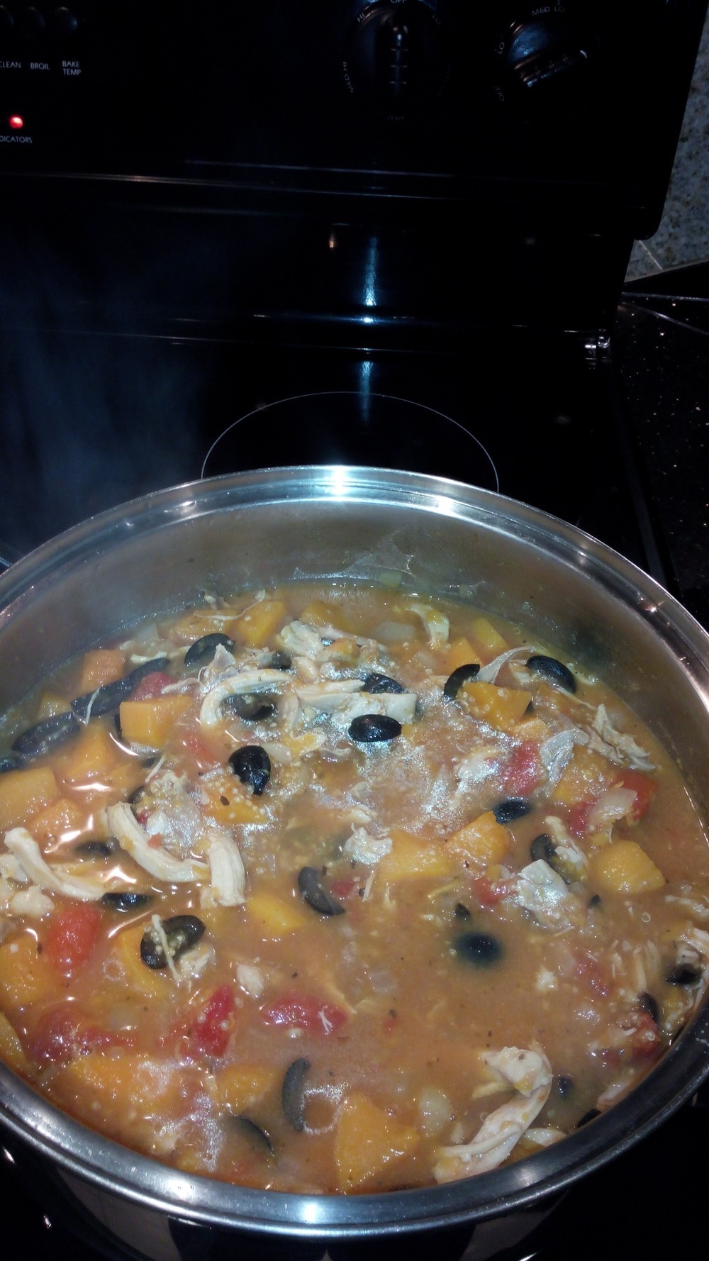 Hearty Chicken Stew with Butternut Squash & Quinoa de Elaine Crawford Daguanno - Recipefy